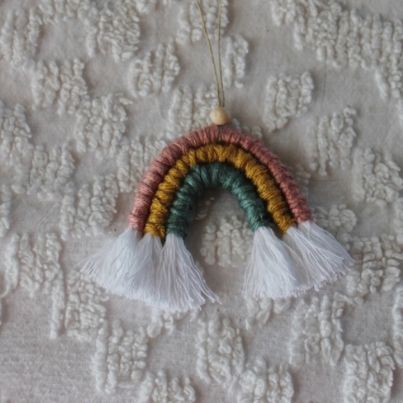 R A I N B O W - Picture 3 of 5